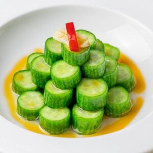  Salade de concombre Din Tai Fung à l'ail et au poivron rouge