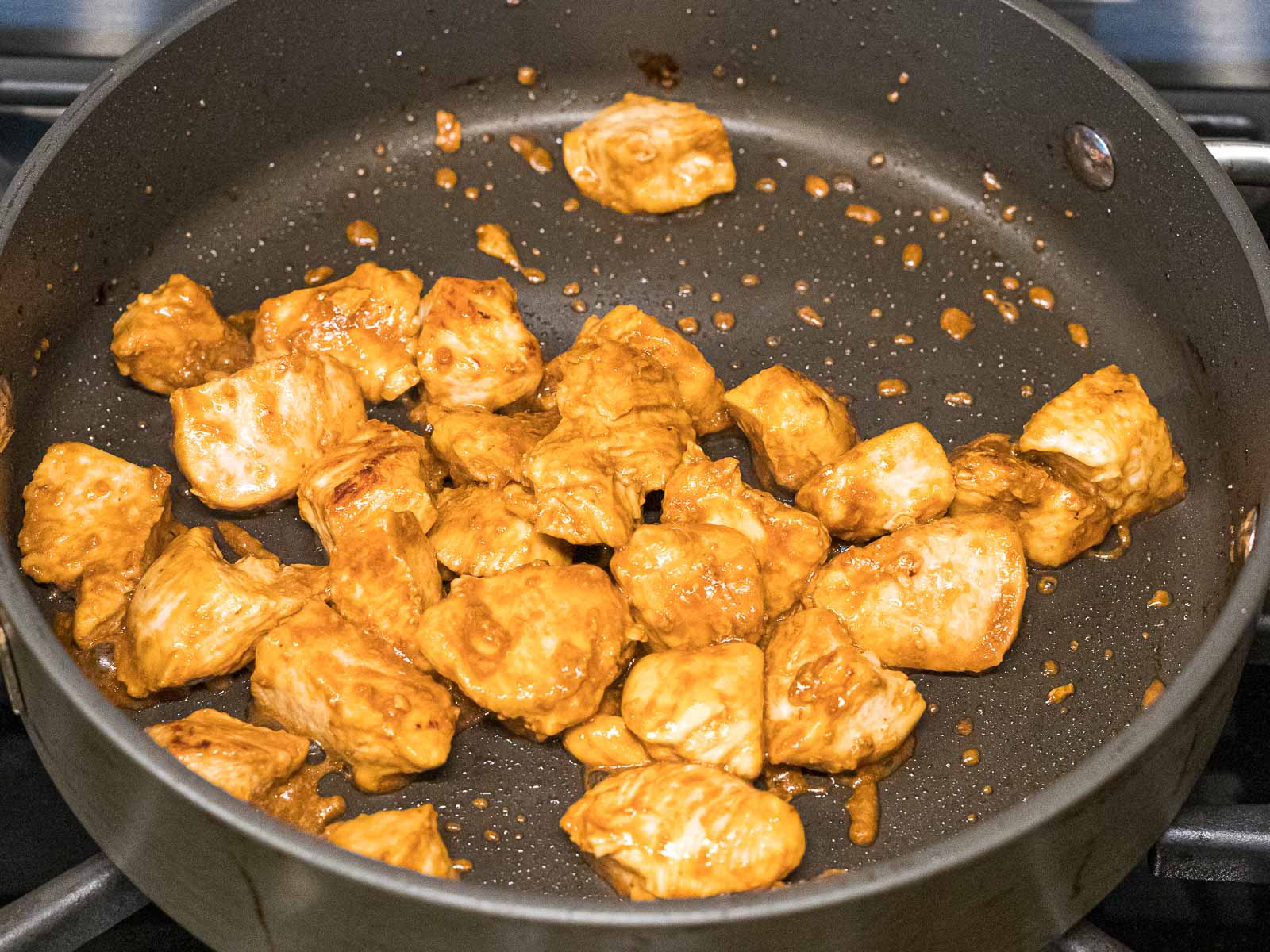 chicken breast stir fried with sauce