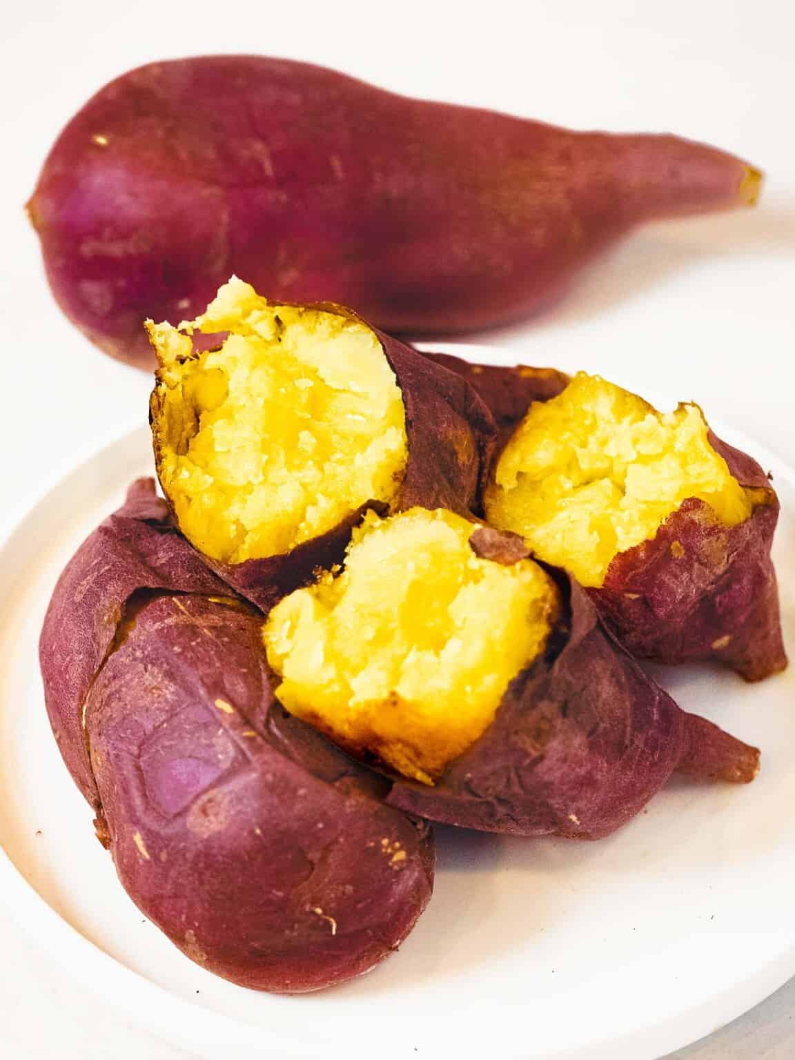 Perfect Baked Korean Sweet Potatoes (Gungoguma 군고구마) Drive Me Hungry